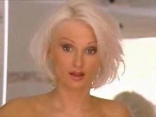 Sexy Platinum Blonde Has First Lesbian Kiss Latina Porn XHamster