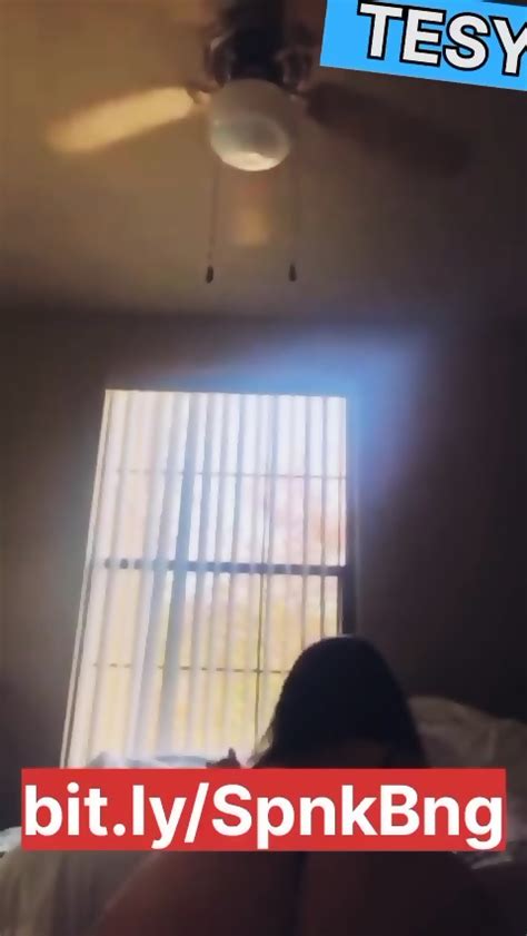 Homemade Hot Milf Twerk And Shows Her Big Ass