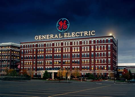 General Electric разделится на три компании. Стоит ли расстраиваться?