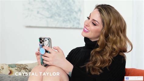 MOMMY S GIRL Hot Stepmom And Stepdaughter Accidentally Messaging Each Other Paige Owens