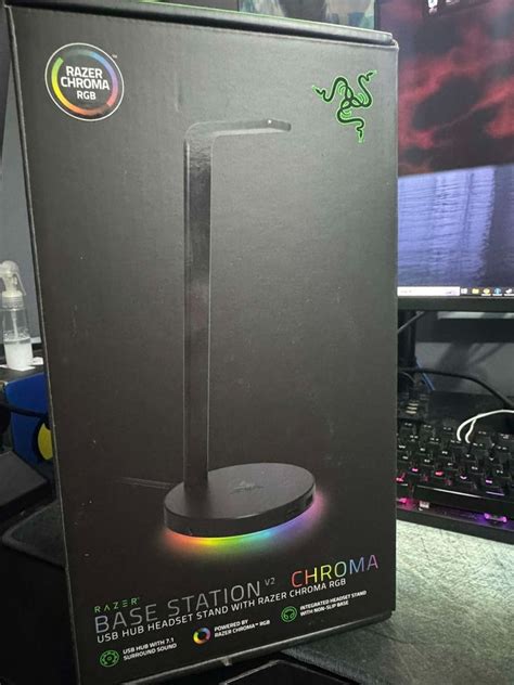 Razer Base Station V2 Chroma USB Hub Headset Stand W/ Razer Chroma RGB ...