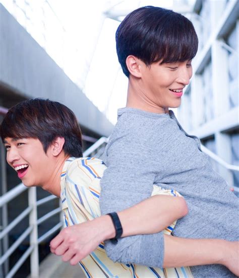 Pin By Rochelle Salibio On Ohmfluke Kaoearth Bounprem Uwma Cute Gay Couples Cute Gay