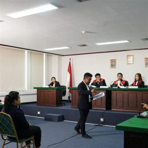 Farmasi Info Jurusan Dan Prospek Karier Uph Universitas Pelita