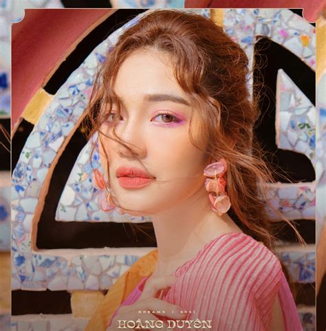 Hot girl TikTok được Thánh nữ nhạc chế Hậu Hoàng chỉ cách thả thính bằng ca dao tục ngữ