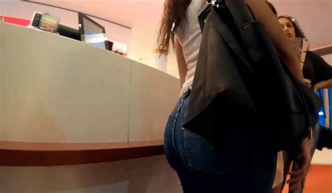 Ass Candid Milf Big Butt In Tight Jeans AllnPorn