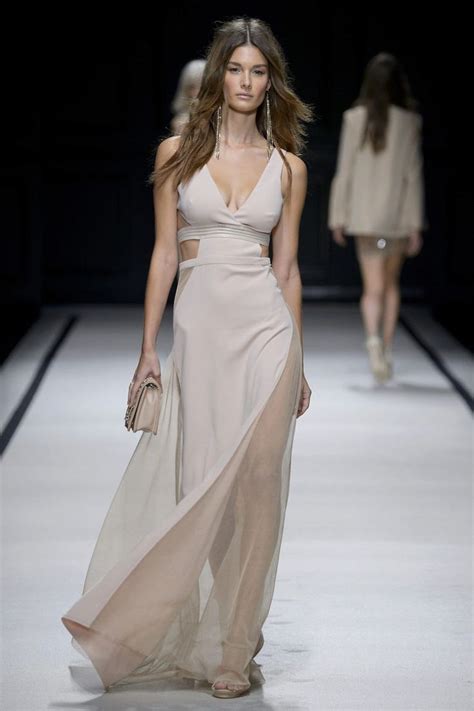 Сексуальные вечерние платья | Вечерние платья, Модный показ, Подиумная мода