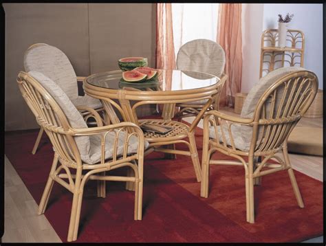 Кресла для кухни раскладные со спальным местом: мягкие и стильные варианты