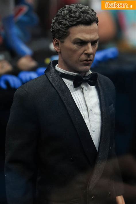 Sdcc Preview Night Hot Toys E Le Novit Marvel Batman E Videogames Itakon It