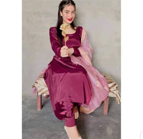 Pin By Dharminder On Satin Salwar Suit Hot Dresses Tight Trendy Dress Outfits Satin Dressing