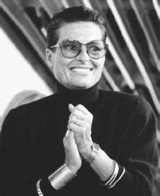 coveted vintage liz claiborne revolutionized fashion