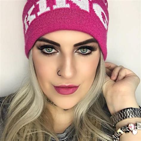 New Hot Sexy Dri Paz Bikini Pics