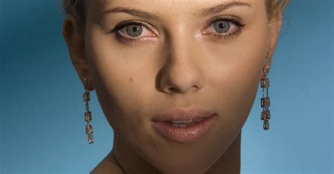 Scarlett Johansson Golden Dress Photoshoot Hot Pics