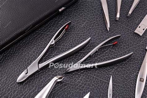 Набор маникюрный из 12-ти предметов Beauty Premium в кожаном чехле ...