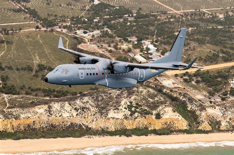 Airbus entrega primeiro C295 para a Índia Poder Aéreo Aviação