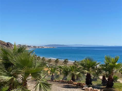Penthouse 2 bed. 2 bath. Playa Macenas - Spanish Property Expert