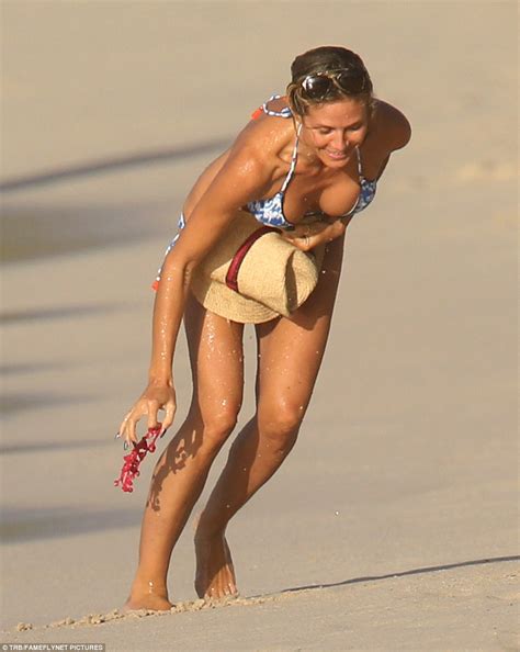Heidi Klum Turns Golden Beach Goddess In A Teeny String Bikini In The Caribbean Daily Mail Online