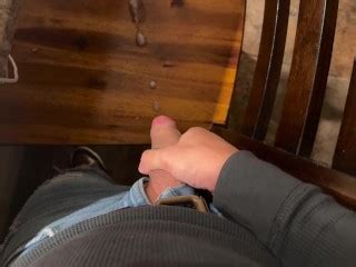 在朋友家抚摸害怕被抓住 Pornhub Gay