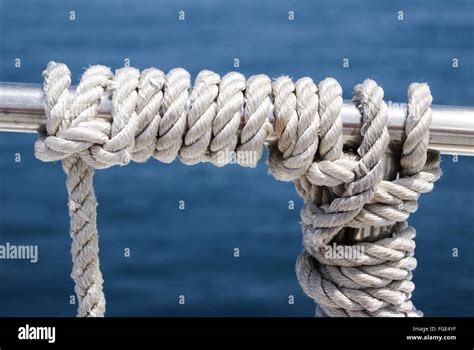 Make A Knot Hi Res Stock Photography And Images Alamy