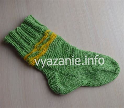 Красивые носки спицами с узором "Рыбки". - Все о вязании