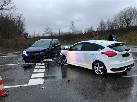 POL PDKL Abbiegeunfall Mit Zwei Leichtverletzten Presseportal