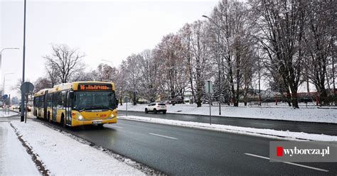 Go Oled W Koszalinie To By A Ci Ka Noc Na Drogach I Chodnikach