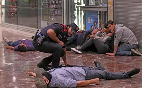 Ha Gritado Allahu Akbar Simulacro De Atentado En La Estación De Sants