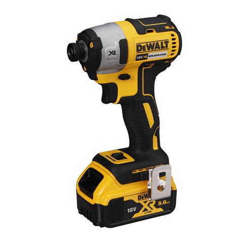 DeWALT DCK266P2 GB 18V XR Compact Hammer Drill And Impact Driver Kit