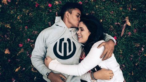 The Present And Future Of Love And Sex In New Book By Uh Researchers