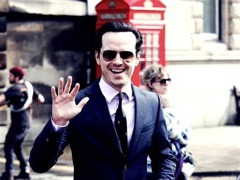 Andrew Scott Source : sheldedlex: Sherlock (Behind the scenes:series 3)