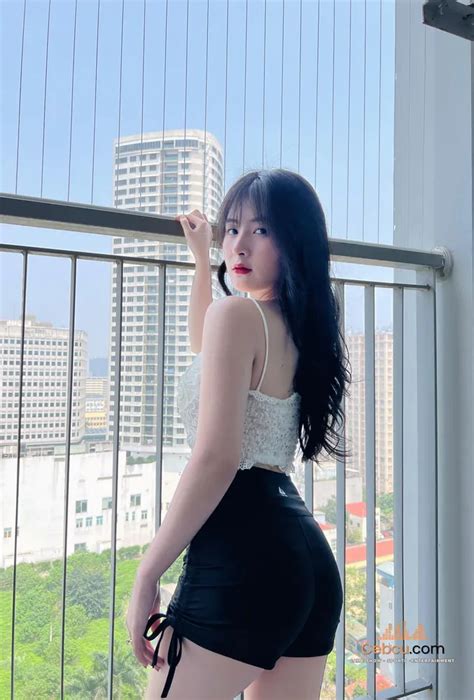 Top 55 Ảnh Quỳnh Alee mặc bikini khoe 3 vòng căng tràn sức sống Ce Bu Cu