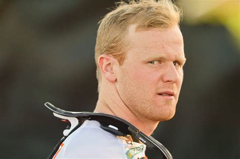 trey canard injures collarbone cycle news