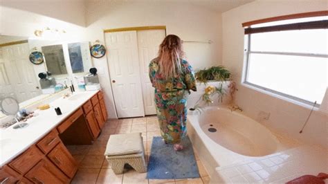 Hot Wife F The Contractor For A Cheap Remodel Erin Electra Clips4sale