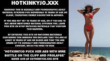 Hotkinkyjo Fuck Her Ass With Bottle On The Sunny Cliff And Prolapse XVIDEOS