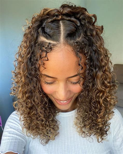 Penteado Para Cacheado - 40 penteados para cabelos cacheados e tutoriais práticos