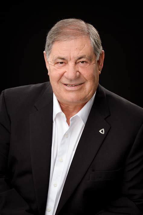 Leo Onesi • Michael White Realties Inc