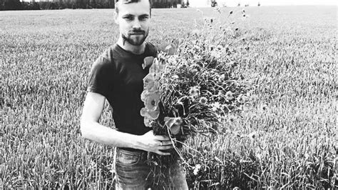 Un jeune soignant gay brûlé vif en Lettonie polémique nationale