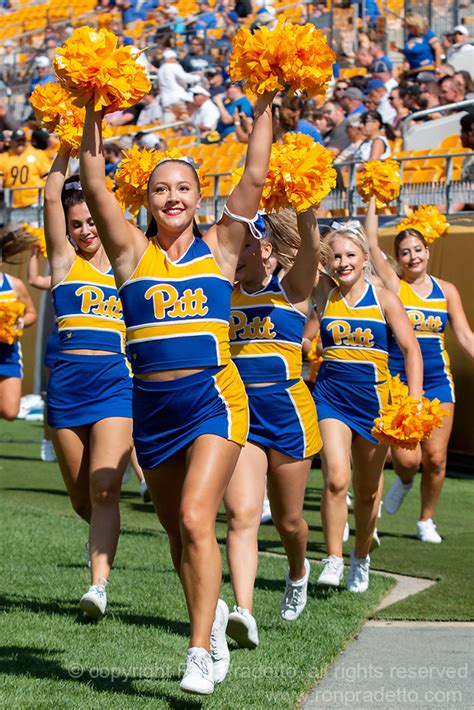 Pitt Cheerleaders