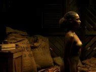 Naked Berta Vázquez in Palmeras en la nieve