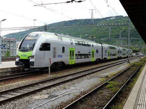 Bls Triebzug Rabe Als Regio Nach Bern Belp Im Bahnhof