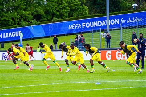 Youth League Le FC Nantes et l Olympiacos se neutralisent en première