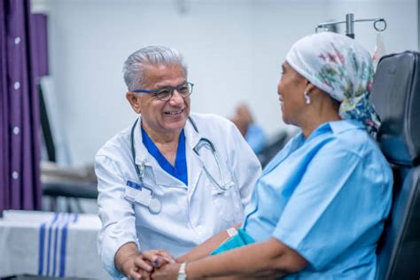 Oncologista É Medico De Que - 9.700+ Oncologista Fotos fotos de stock, imagens e fotos royalty-free ...