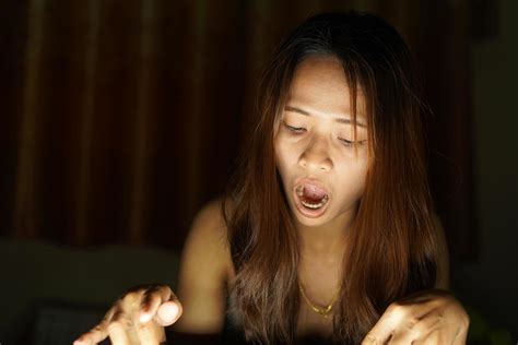 Asian Women Get Turned On By The Online Movies They Watch 20463171