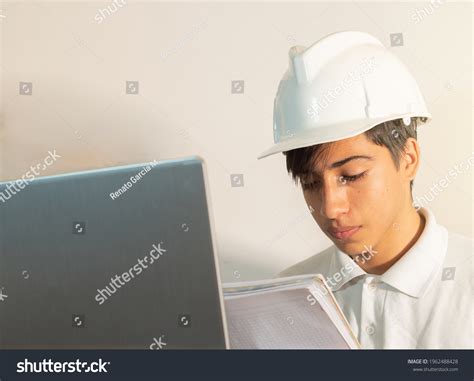 imágenes de Latina teen Imágenes fotos y vectores de stock Shutterstock