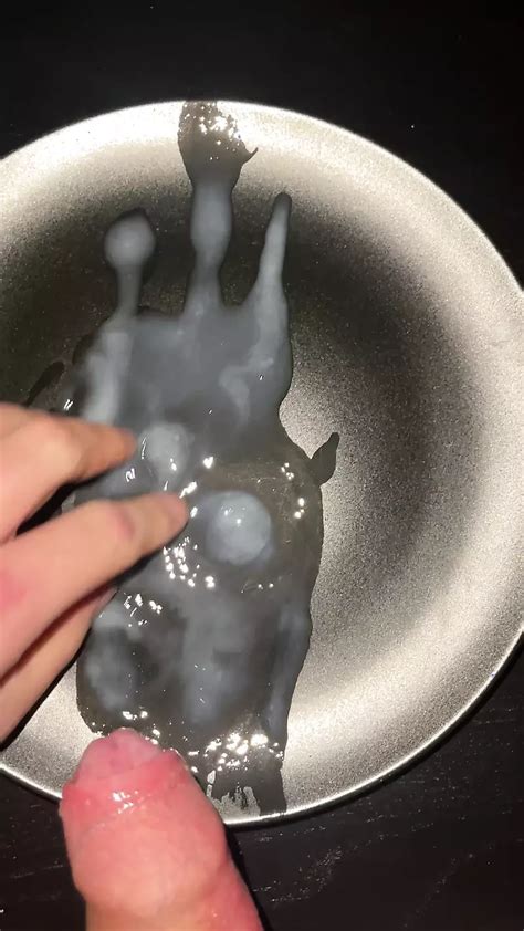 Huge Cumshot On A Plate With Some Cumplay Gay Amateur Porn Feat Bigcumswe Xhamster