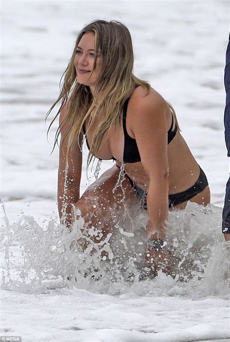 Hilary Duff Reveals Spectacular Body In Tiny Black Bikini Daily Mail Online