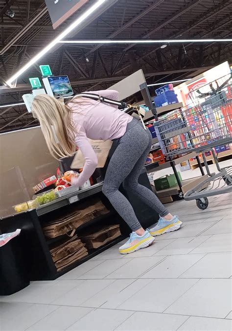 Amazing Skinny Blonde In Tight Grey Leggings Oc Spandex Leggings Yoga Pants Forum