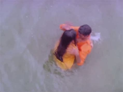 Sherin Hot Romance With Sexy Navel