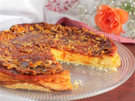 Слойки с творогом, сыром и зеленью — рецепт с фото пошагово