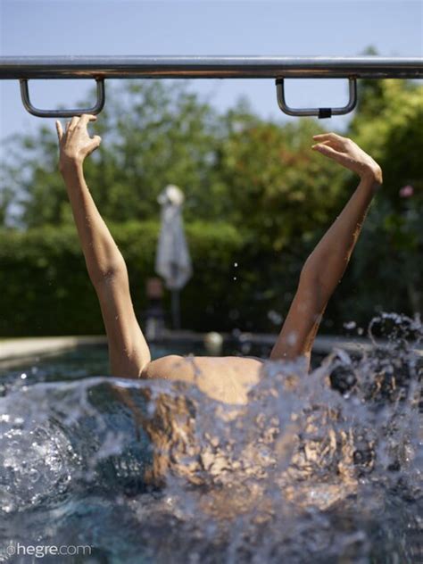 Hegre Art 23 10 04 Anna L Wet Fun XXX IMAGESET Anna L Wet Fun 44 14000px Porn Pic