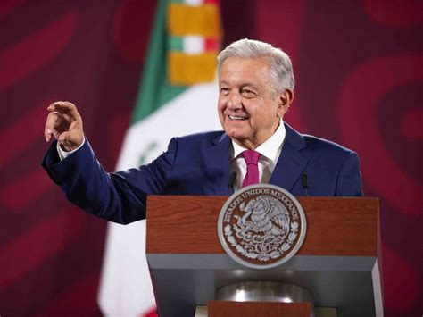 Banxico debe cuidar más el crecimiento económico López Obrador